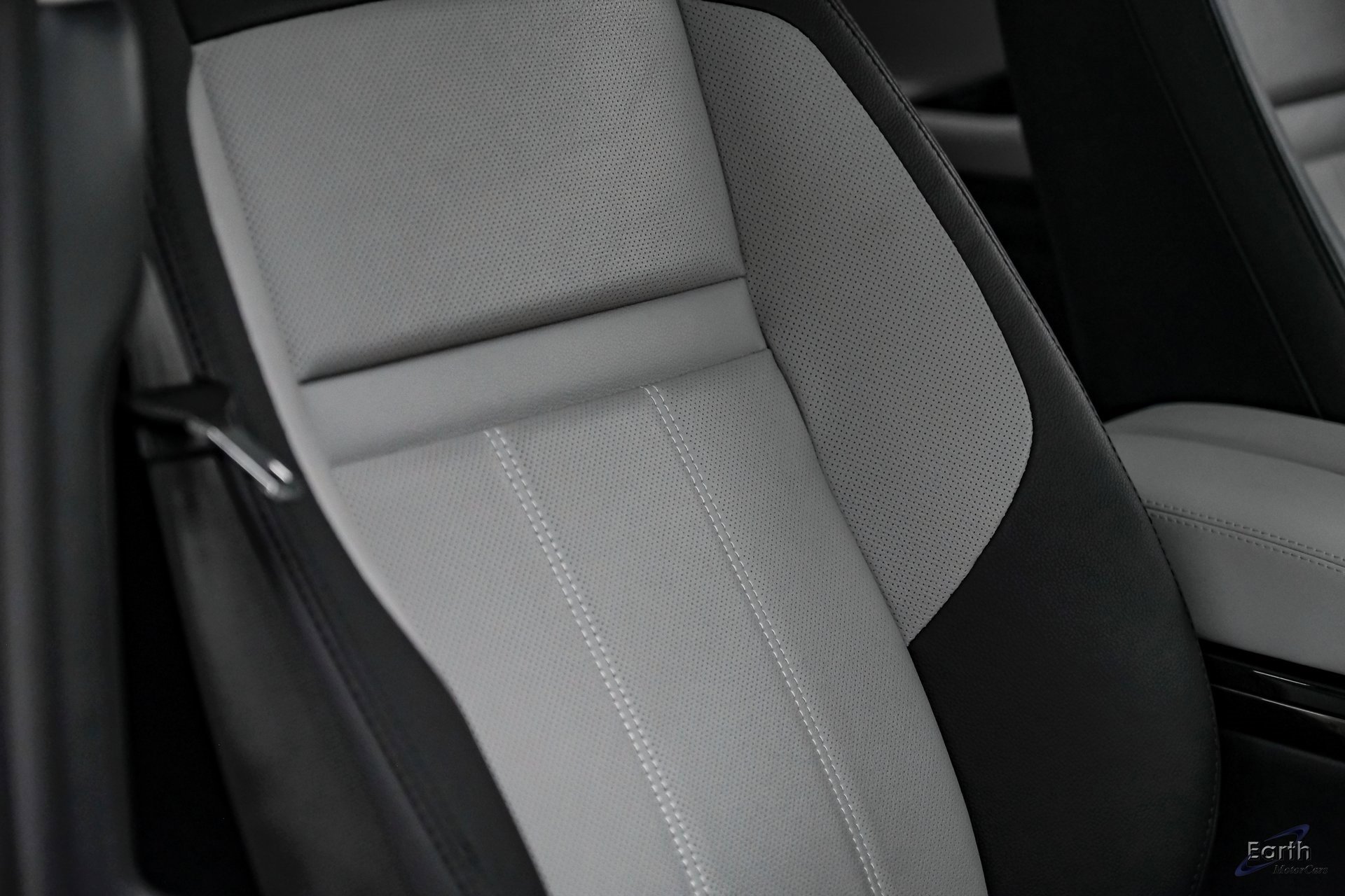 Used 2024 Land Rover Range Rover Evoque Dynamic SE image 45