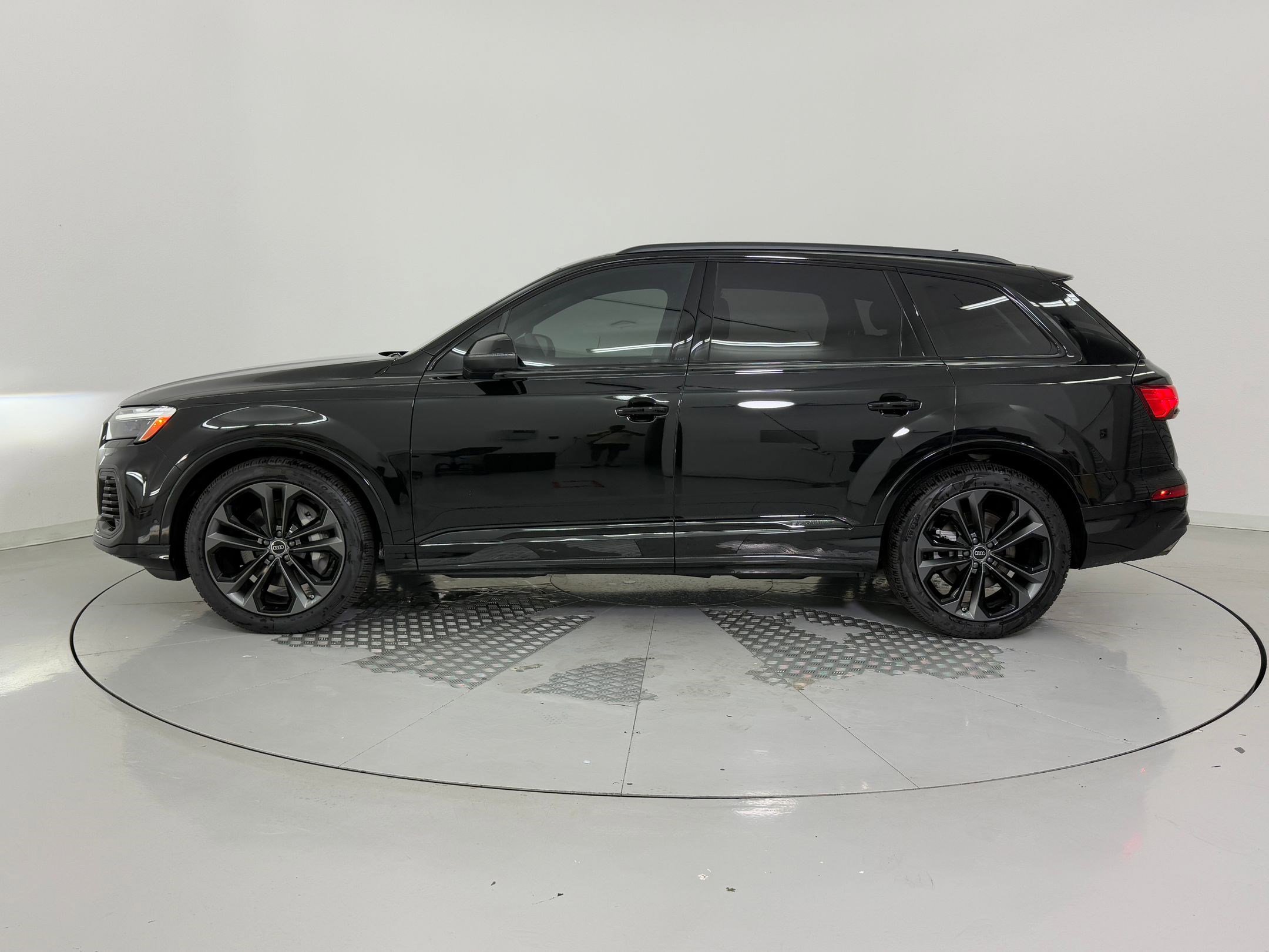 New 2026 Audi Q7 3.0T Premium Plus image 2