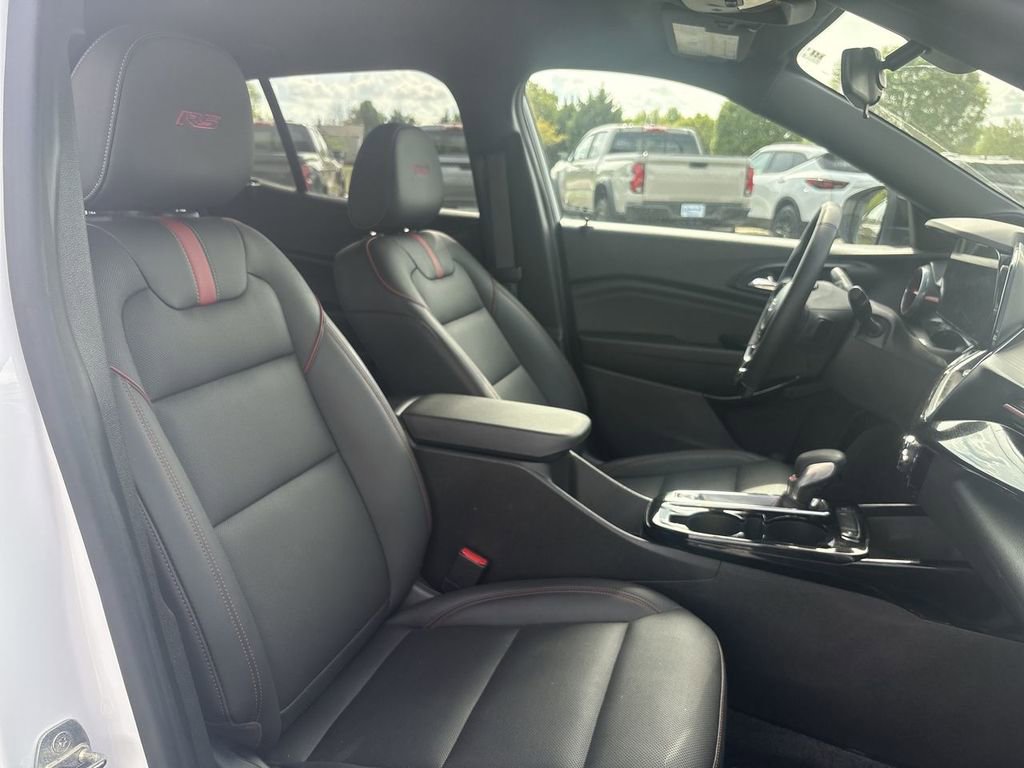 Certified 2024 Chevrolet Trax RS image 24