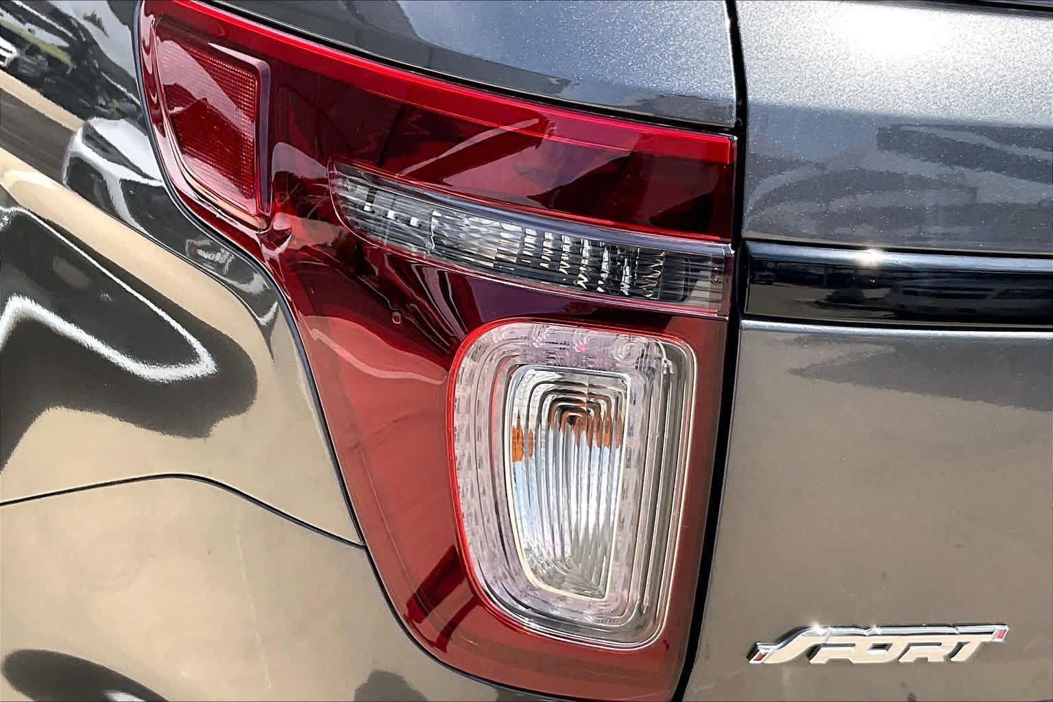 Used 2015 Ford Explorer Sport w/ Equipment Group 401A AWD/4WD image 28