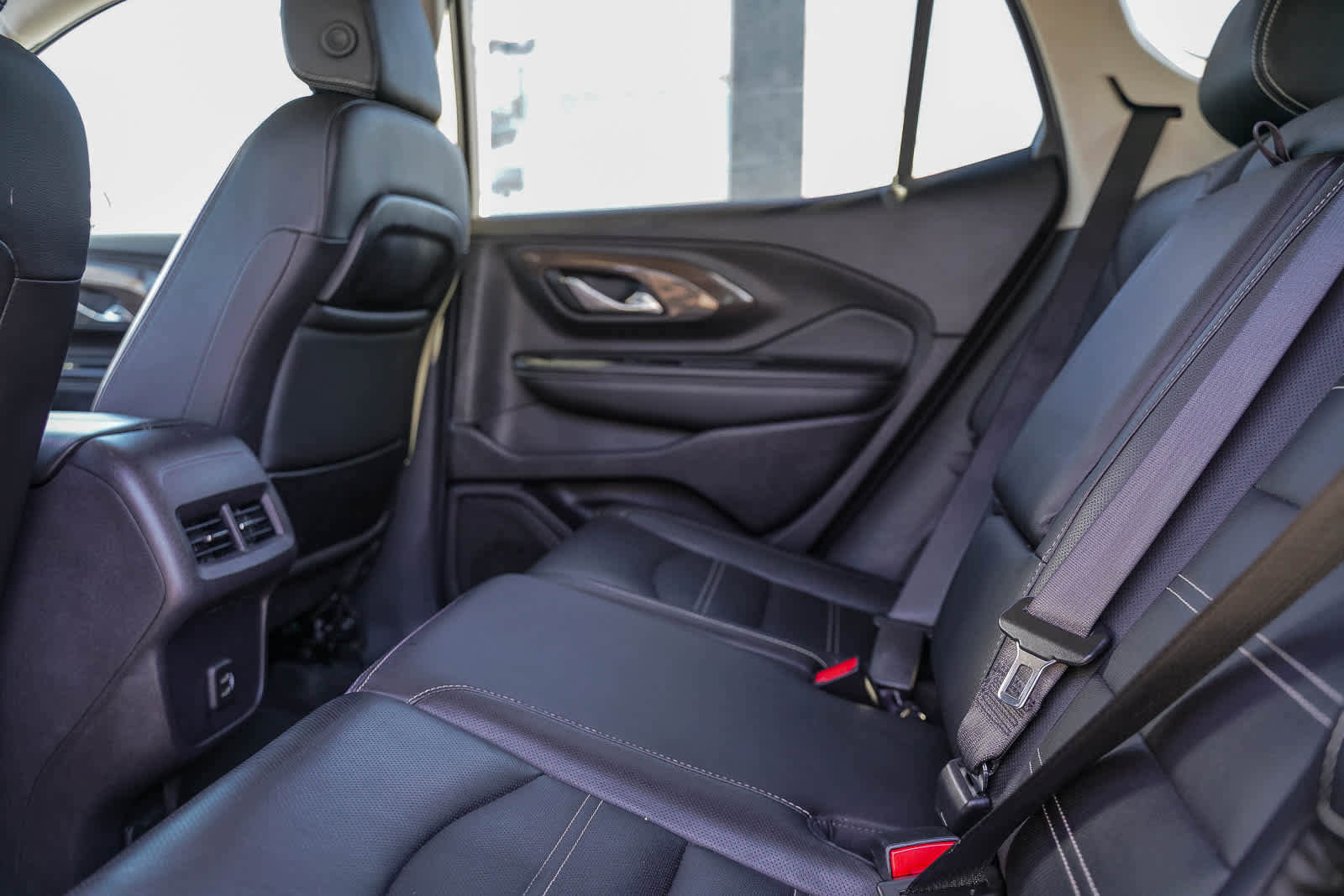 Used 2024 GMC Terrain Denali image 17