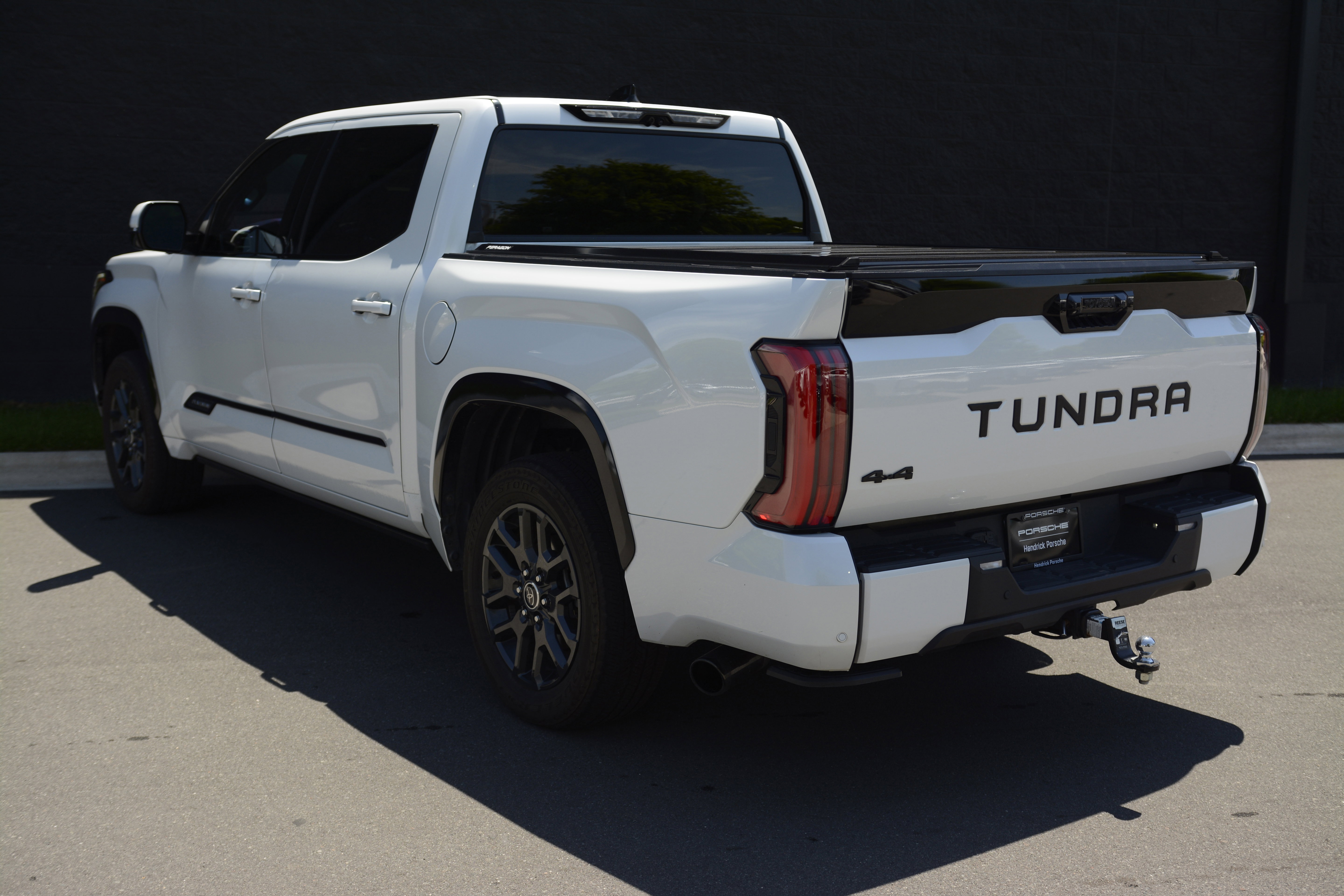 Used 2023 Toyota Tundra Platinum AWD/4WD image 3