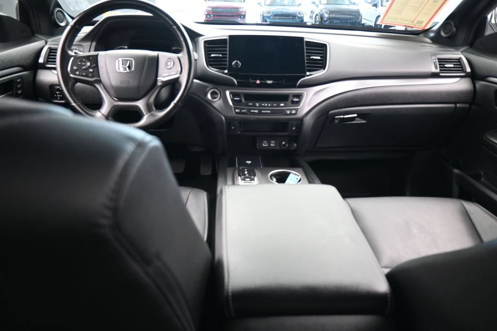 Used 2025 Honda Passport EX-L image 42