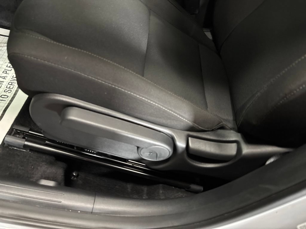 Used 2026 Hyundai Kona SE AWD/4WD image 16