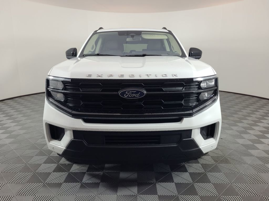 Used 2025 Ford Expedition Max Active AWD/4WD image 8