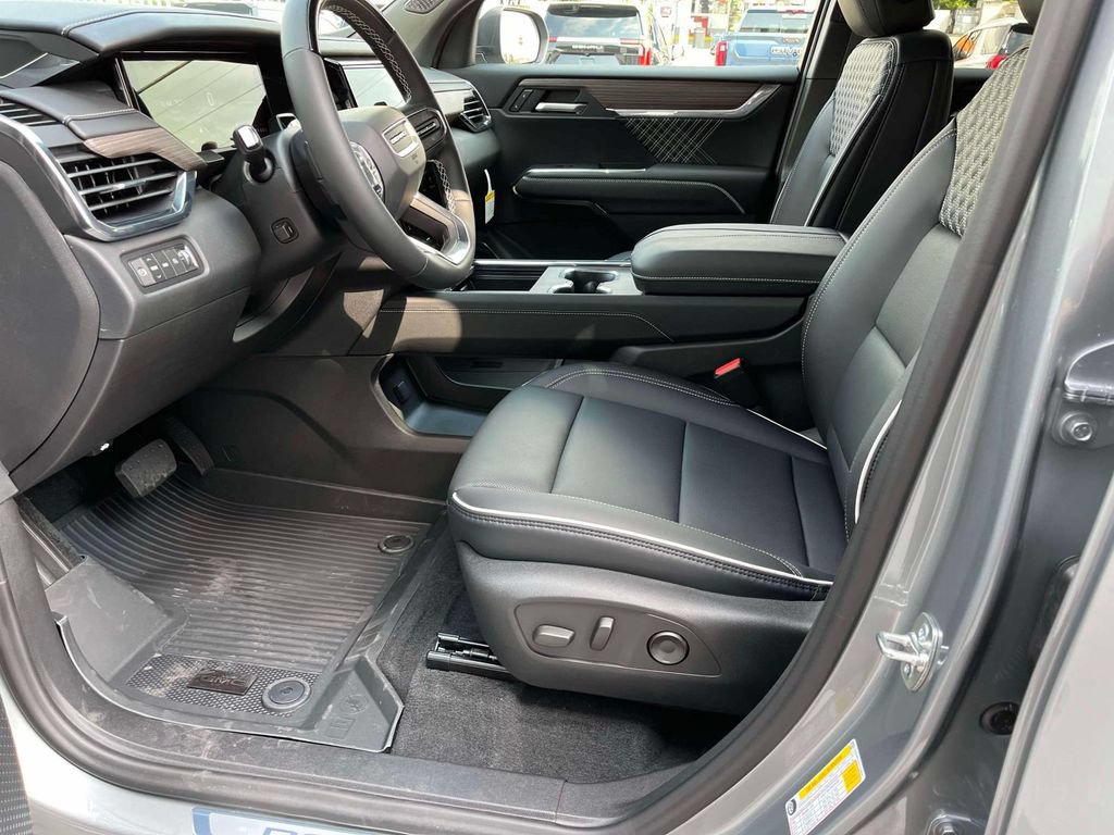 New 2027 GMC Acadia Denali w/ LPO, Floor Liner Package AWD/4WD image 24