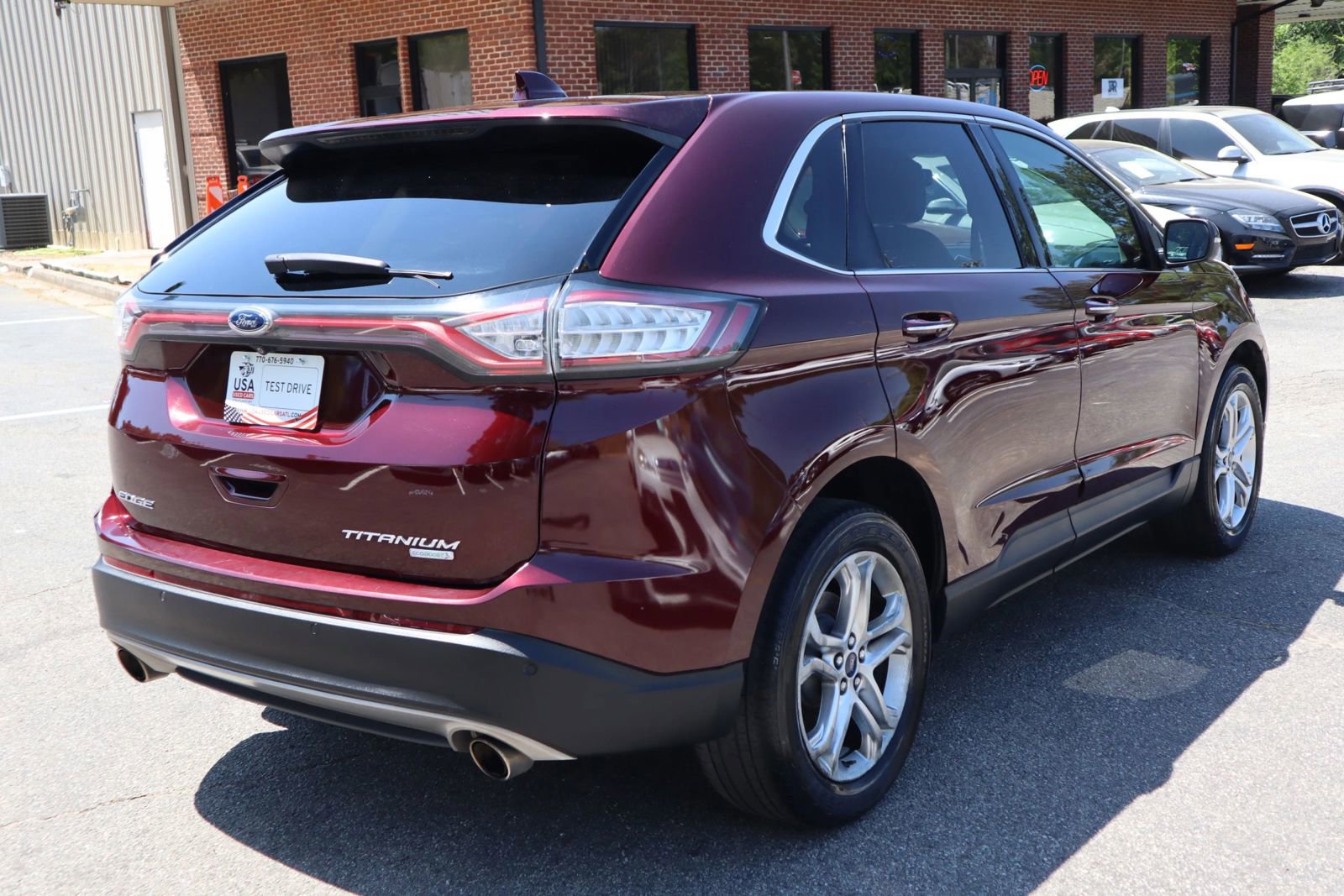 Used 2017 Ford Edge Titanium w/ Equipment Group 301A FWD image 6