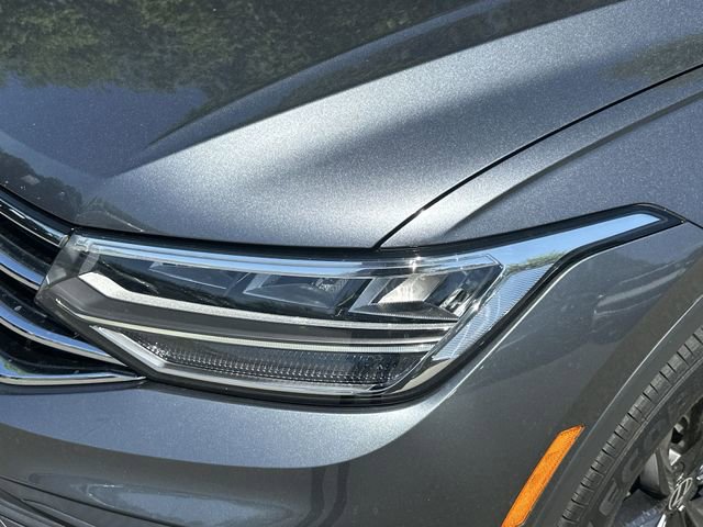 Certified 2023 Volkswagen Tiguan SE image 9