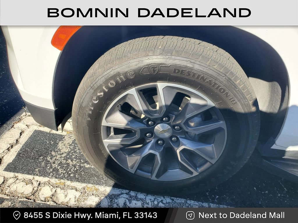 Used 2023 Chevrolet Suburban LT image 7