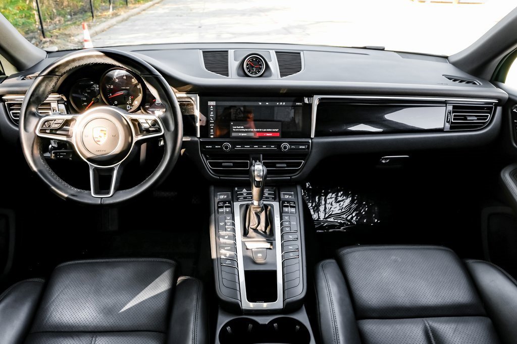 Used 2021 Porsche Macan image 16