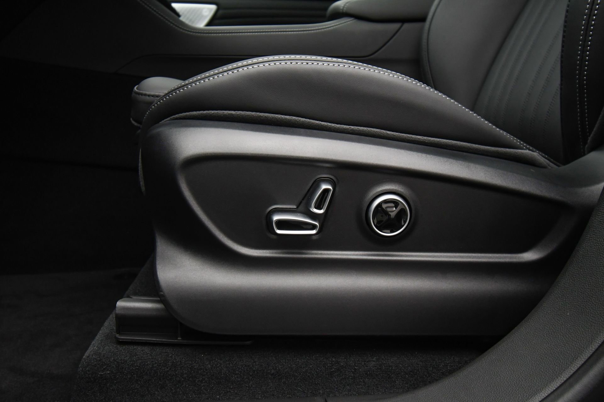 New 2025 Maserati Grecale GT image 37