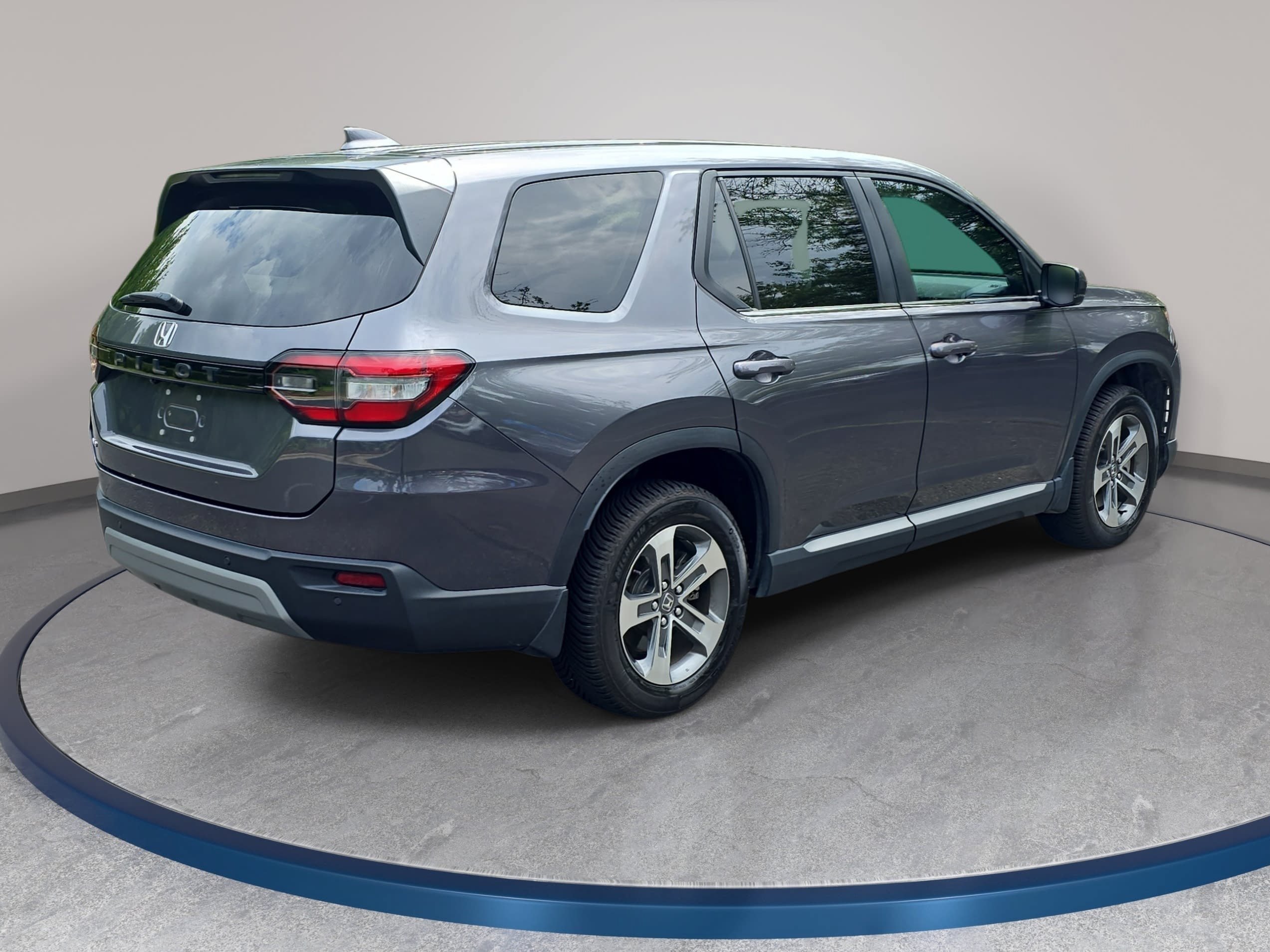 Used 2024 Honda Pilot EX-L image 5