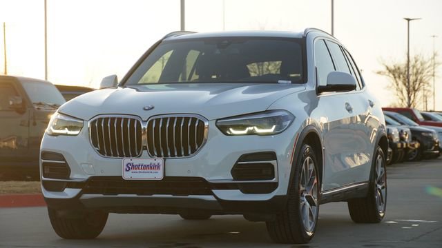 Used 2022 BMW X5 sDrive40i w/ Premium Package image 3