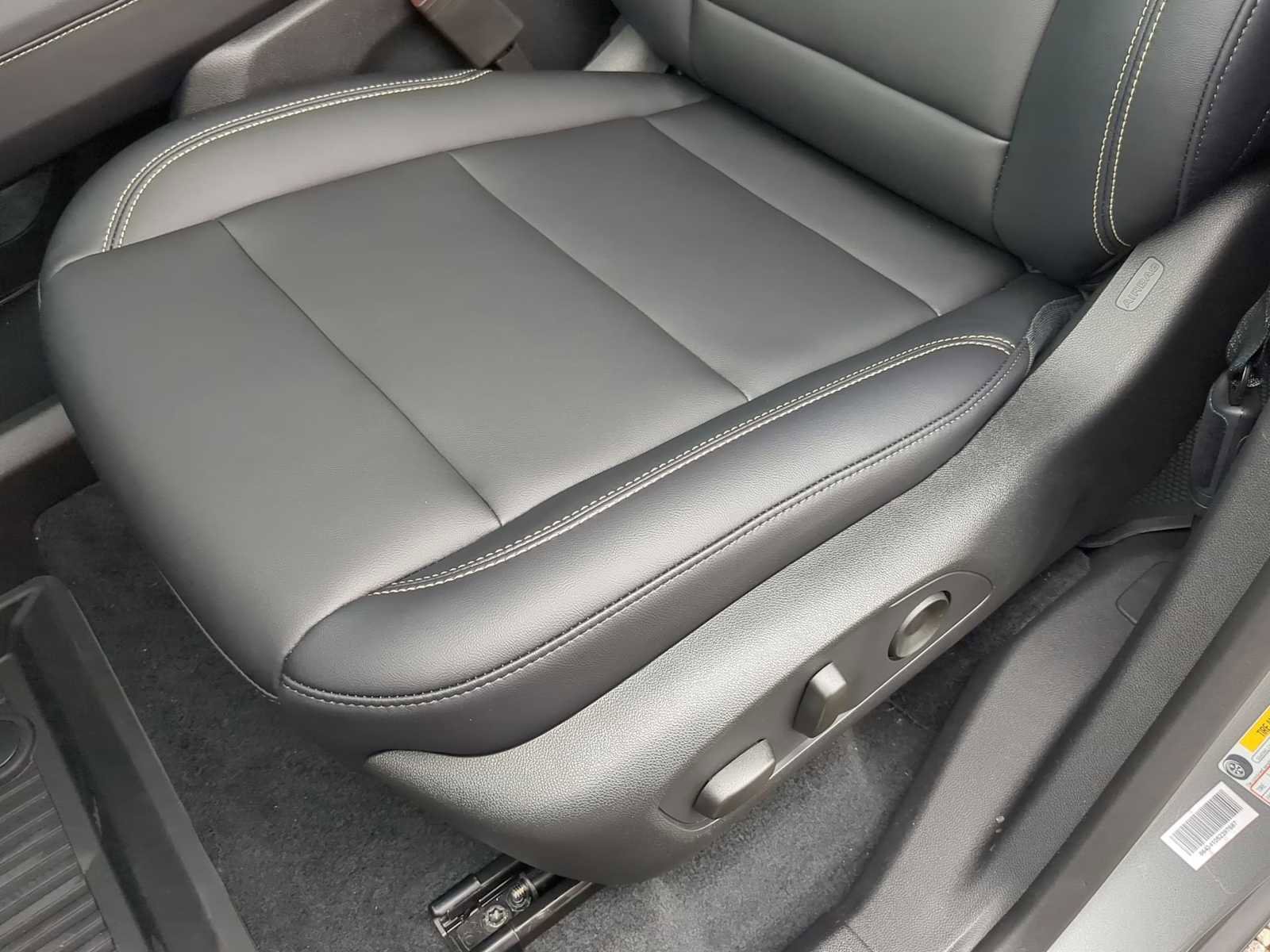 New 2025 GMC Acadia Elevation w/ Elevation Premium Package image 13