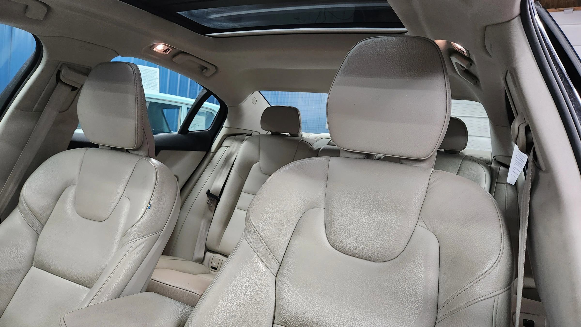 Used 2021 Volvo S60 T6 Momentum w/ Protection Package Premier image 9