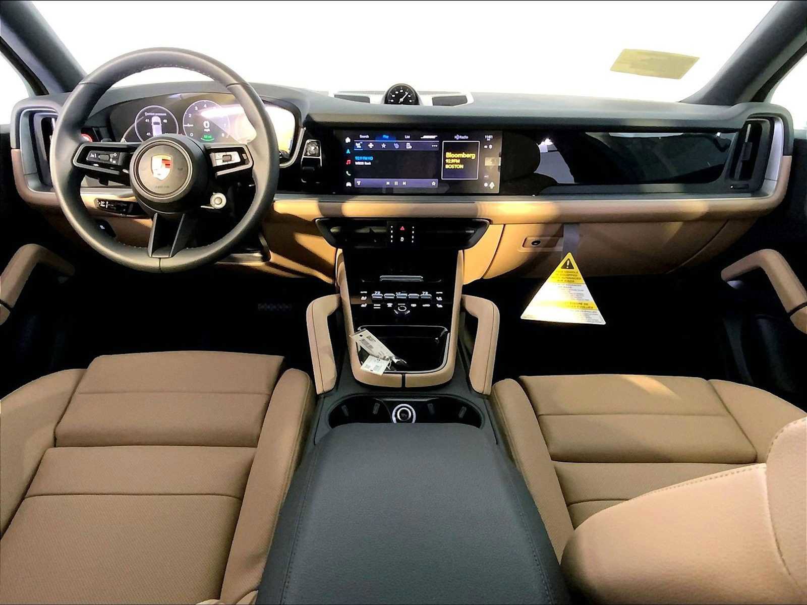 New 2025 Porsche Cayenne E-Hybrid image 14