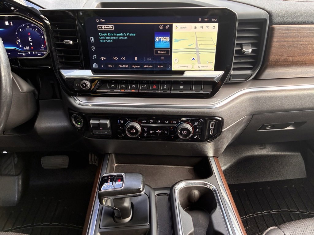 Used 2023 Chevrolet Silverado 1500 High Country w/ Technology Package image 18