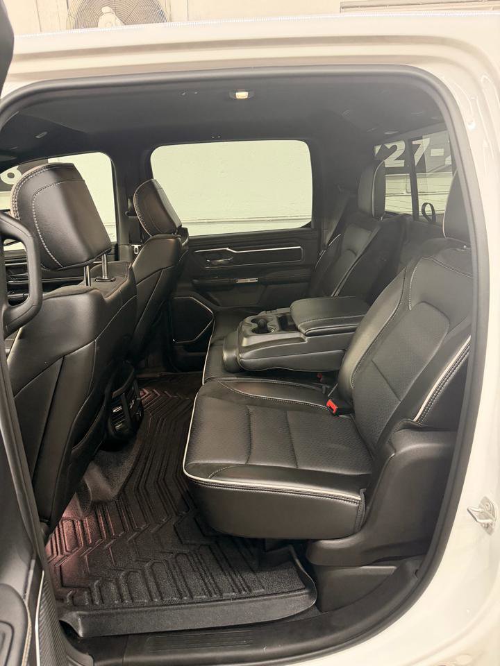 Used 2025 RAM 1500 Laramie AWD/4WD image 32