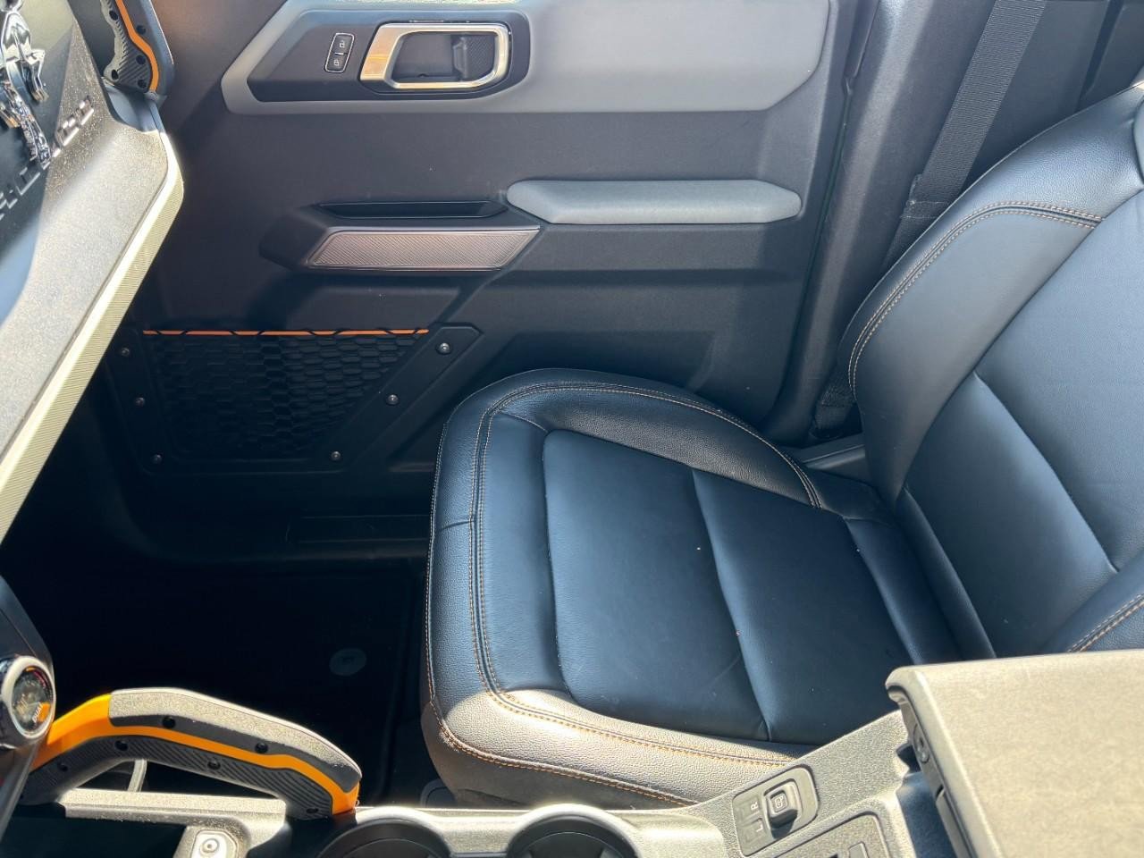 Used 2023 Ford Bronco Badlands image 9