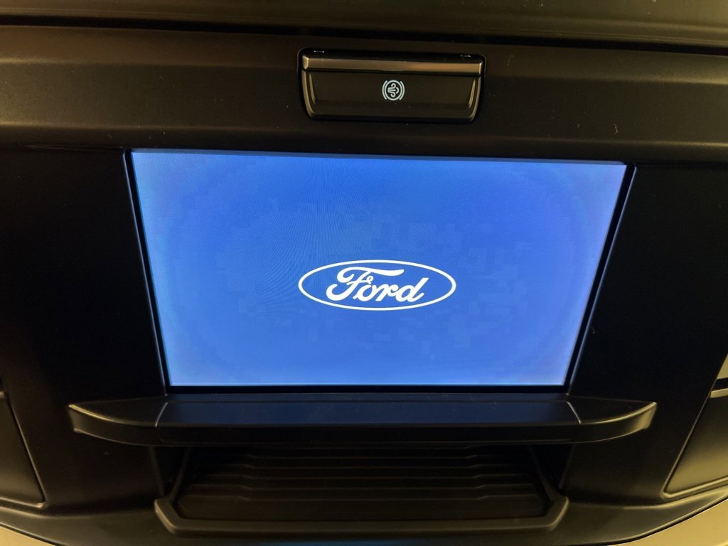 New 2025 Ford F550 4x4 Regular Cab Super Duty image 9