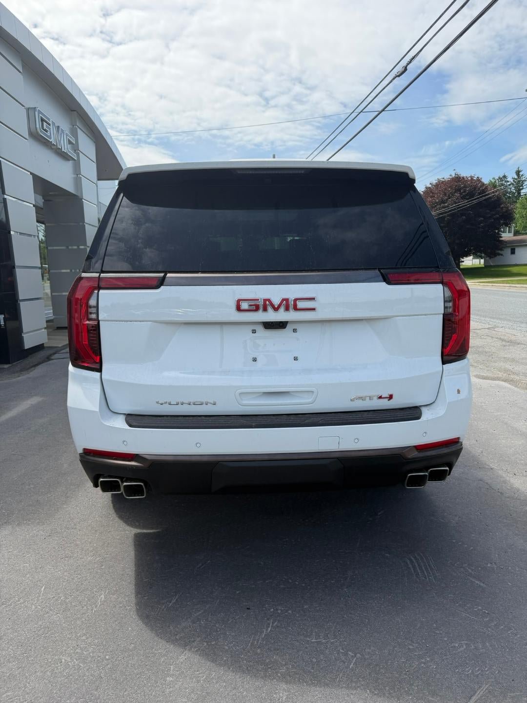 New 2026 GMC Yukon AT4 Ultimate w/ LPO, Floor Liner Package AWD/4WD image 35