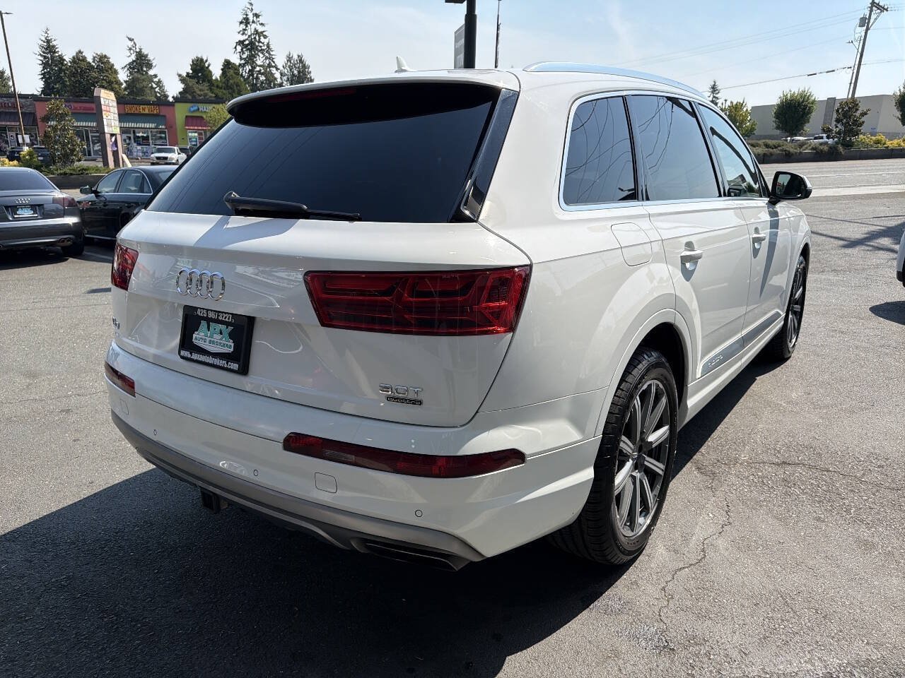 Used 2018 Audi Q7 3.0T Prestige AWD/4WD image 9