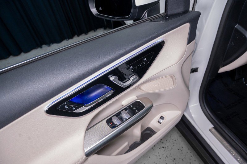 Certified 2026 Mercedes-Benz GLC 300 image 11