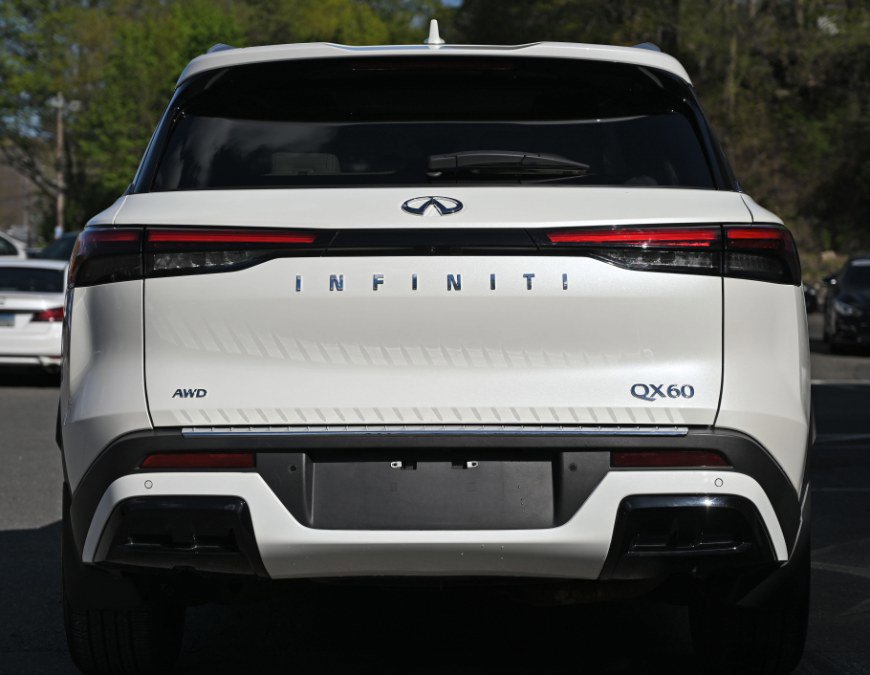 Used 2023 INFINITI QX60 Luxe w/ Cargo Package AWD/4WD image 6