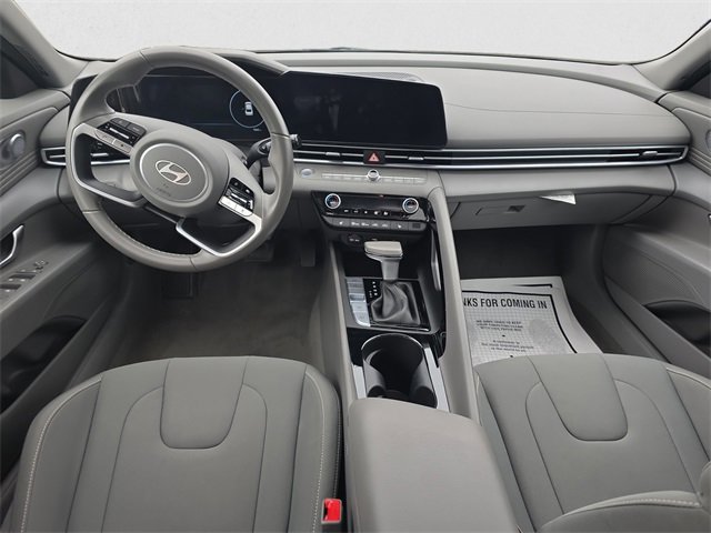 Used 2025 Hyundai Elantra SEL image 10