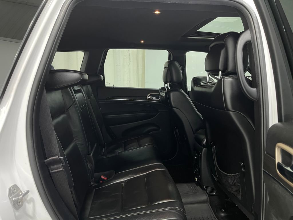 Used 2017 Jeep Grand Cherokee Limited image 31