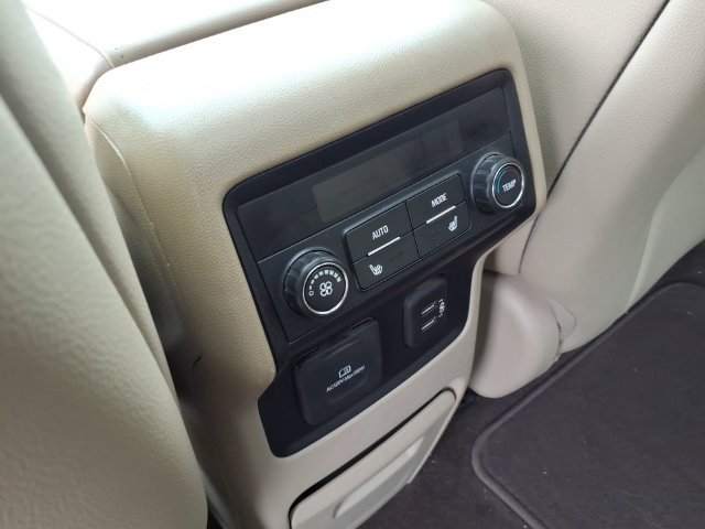 Used 2019 GMC Acadia Denali w/ Technology Package AWD/4WD image 26