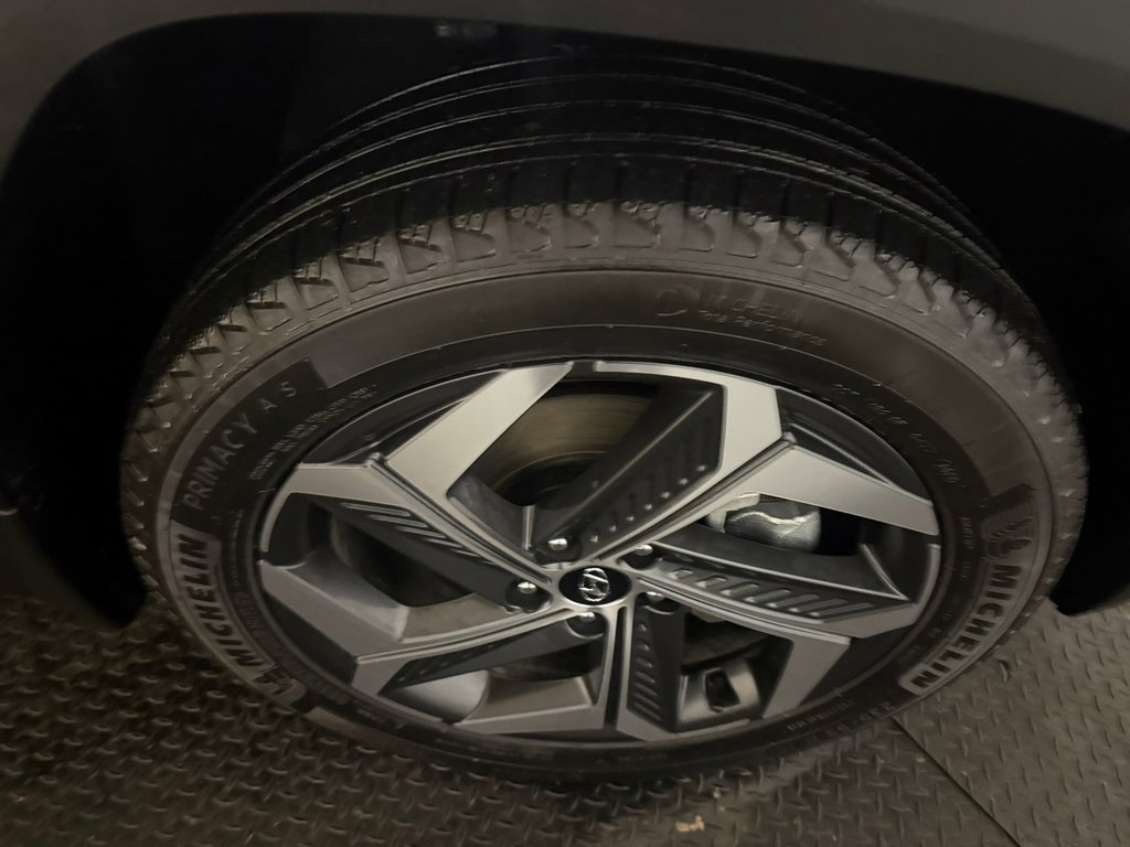 Used 2023 Hyundai Tucson Limited image 15