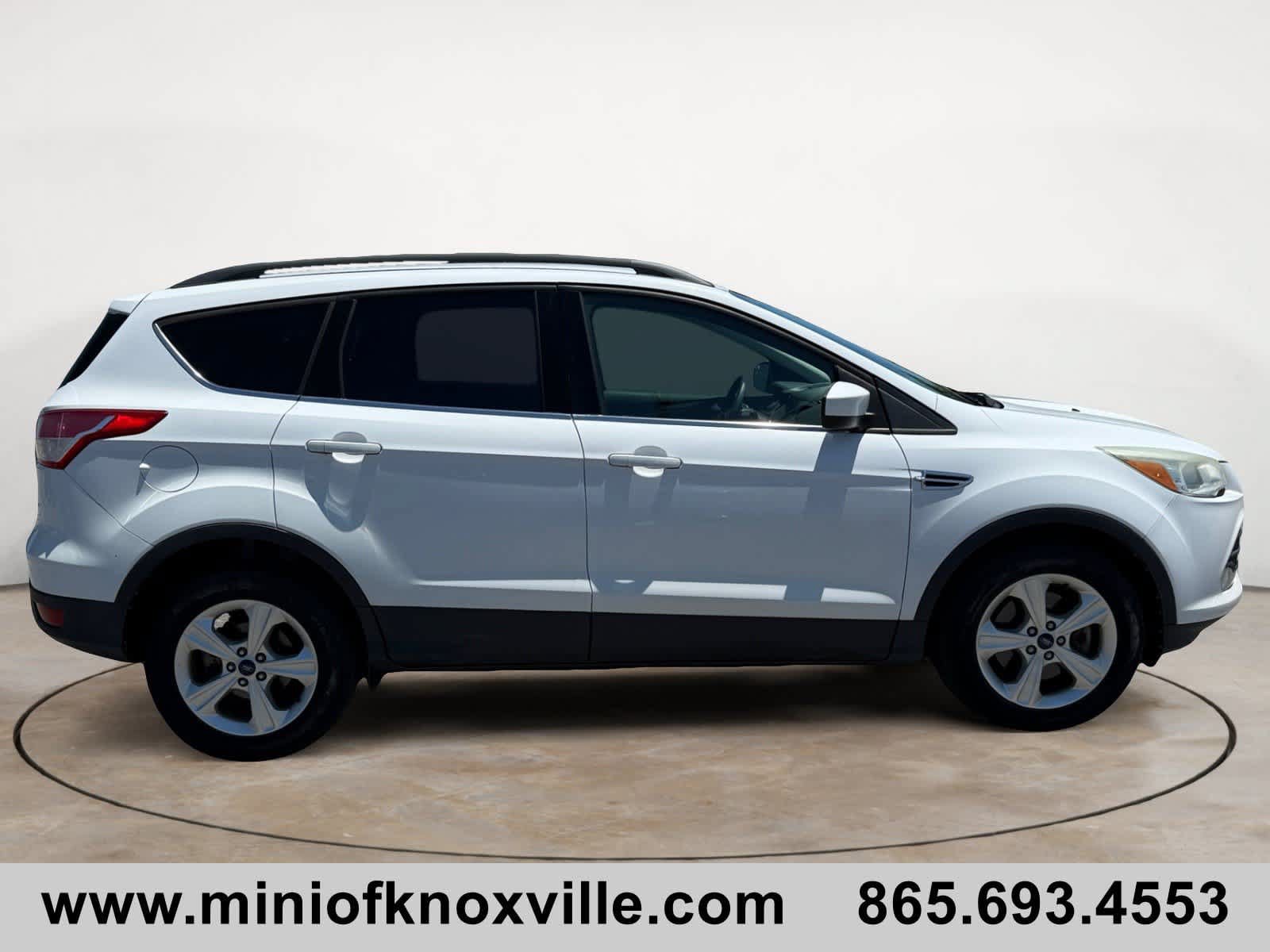 Used 2014 Ford Escape SE w/ Equipment Group 201A AWD/4WD image 2