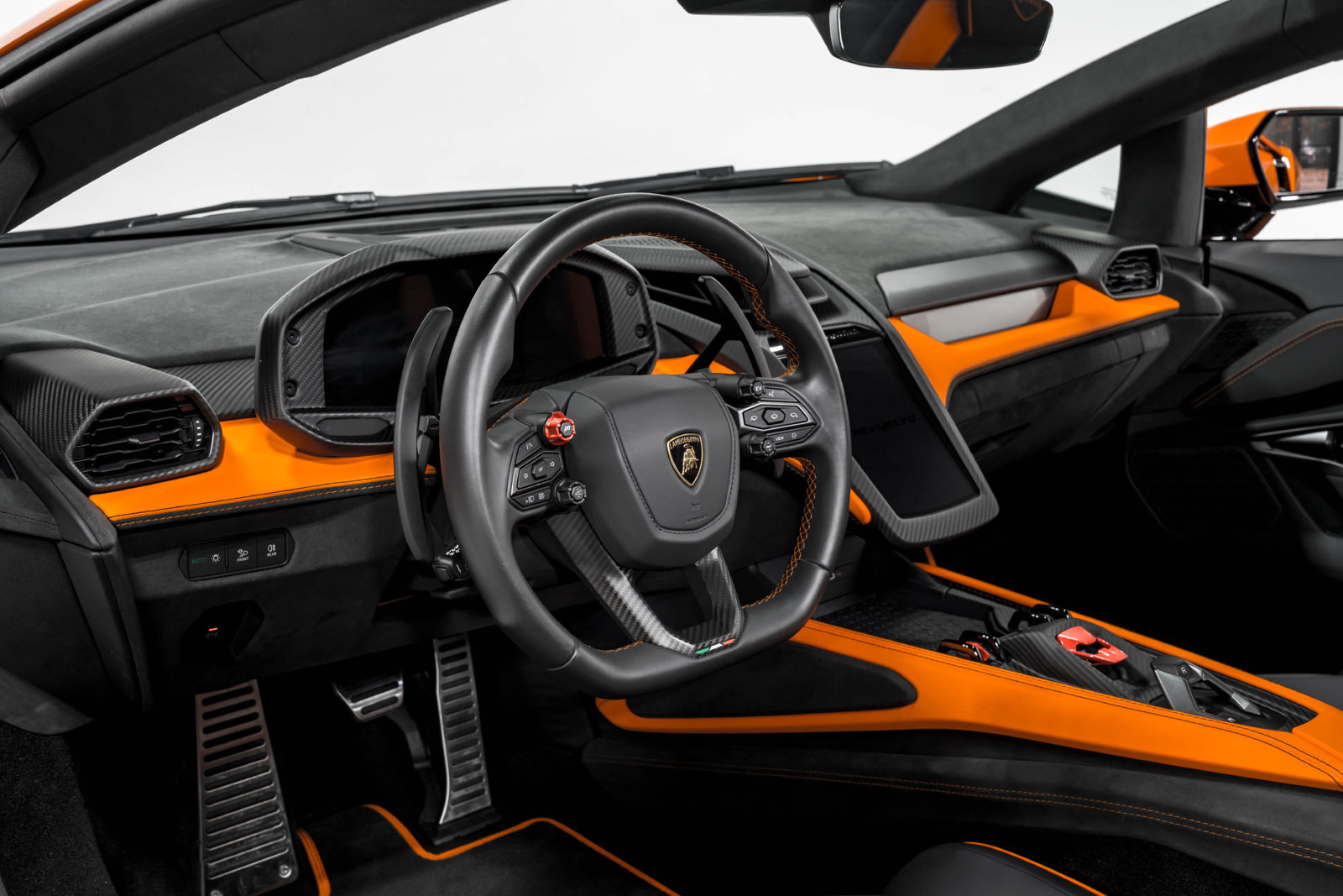 Used 2025 Lamborghini Revuelto AWD/4WD image 11