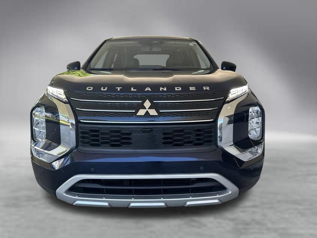 Used 2024 Mitsubishi Outlander FWD image 15