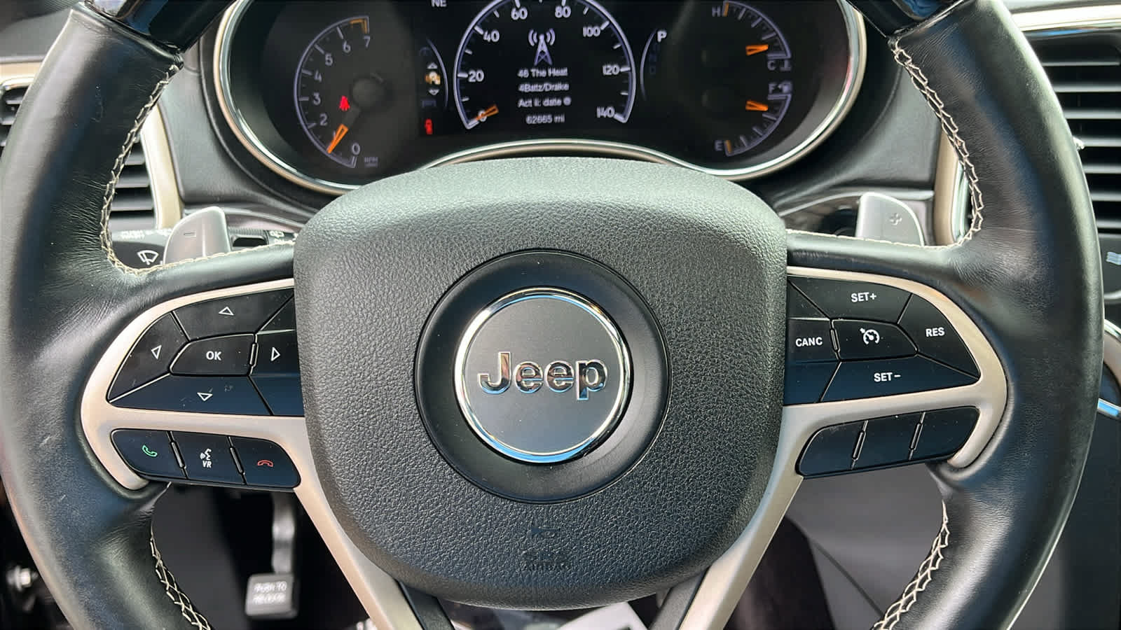 Used 2017 Jeep Grand Cherokee Overland AWD/4WD image 11