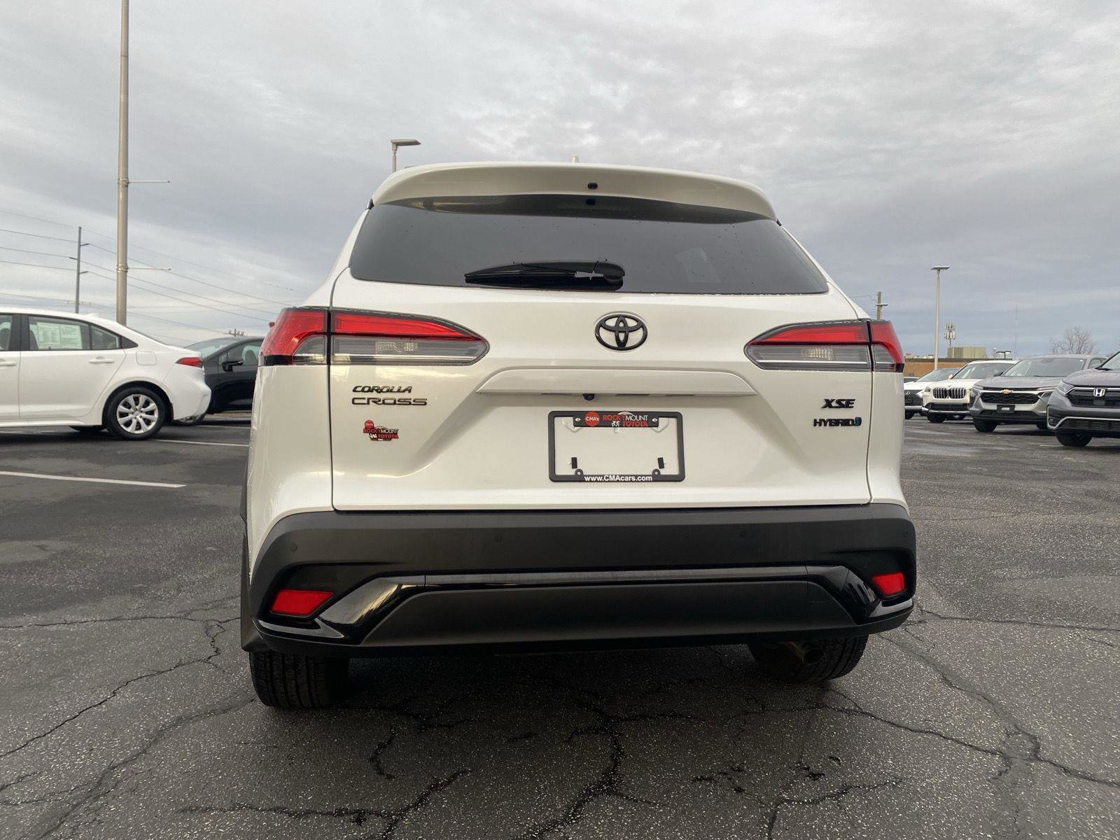 Used 2024 Toyota Corolla Cross AWD Hybrid w/ Convenience Package image 6