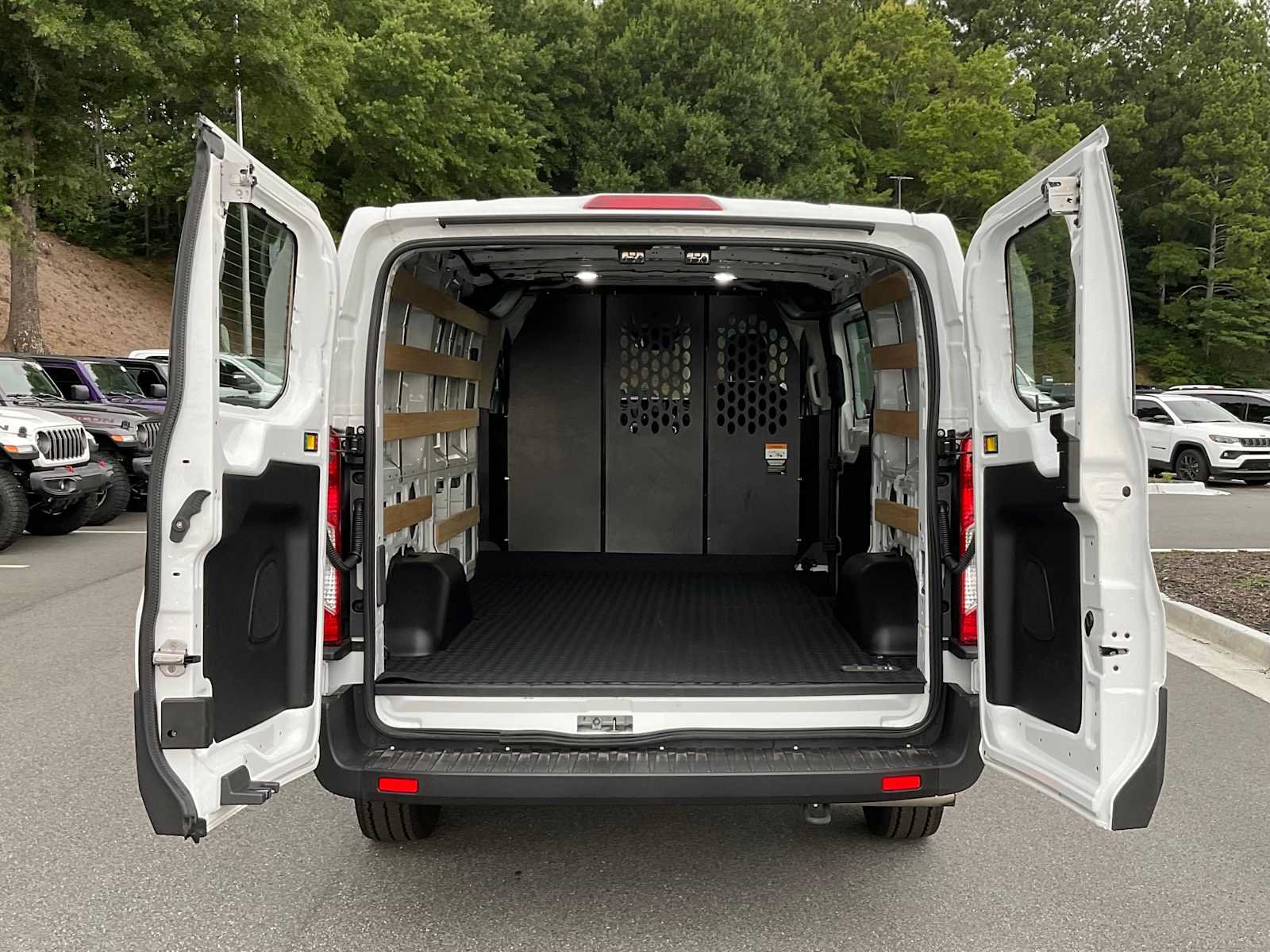 Used 2025 Ford Transit 250 Low Roof w/ Exterior Upgrade Package RWD image 22