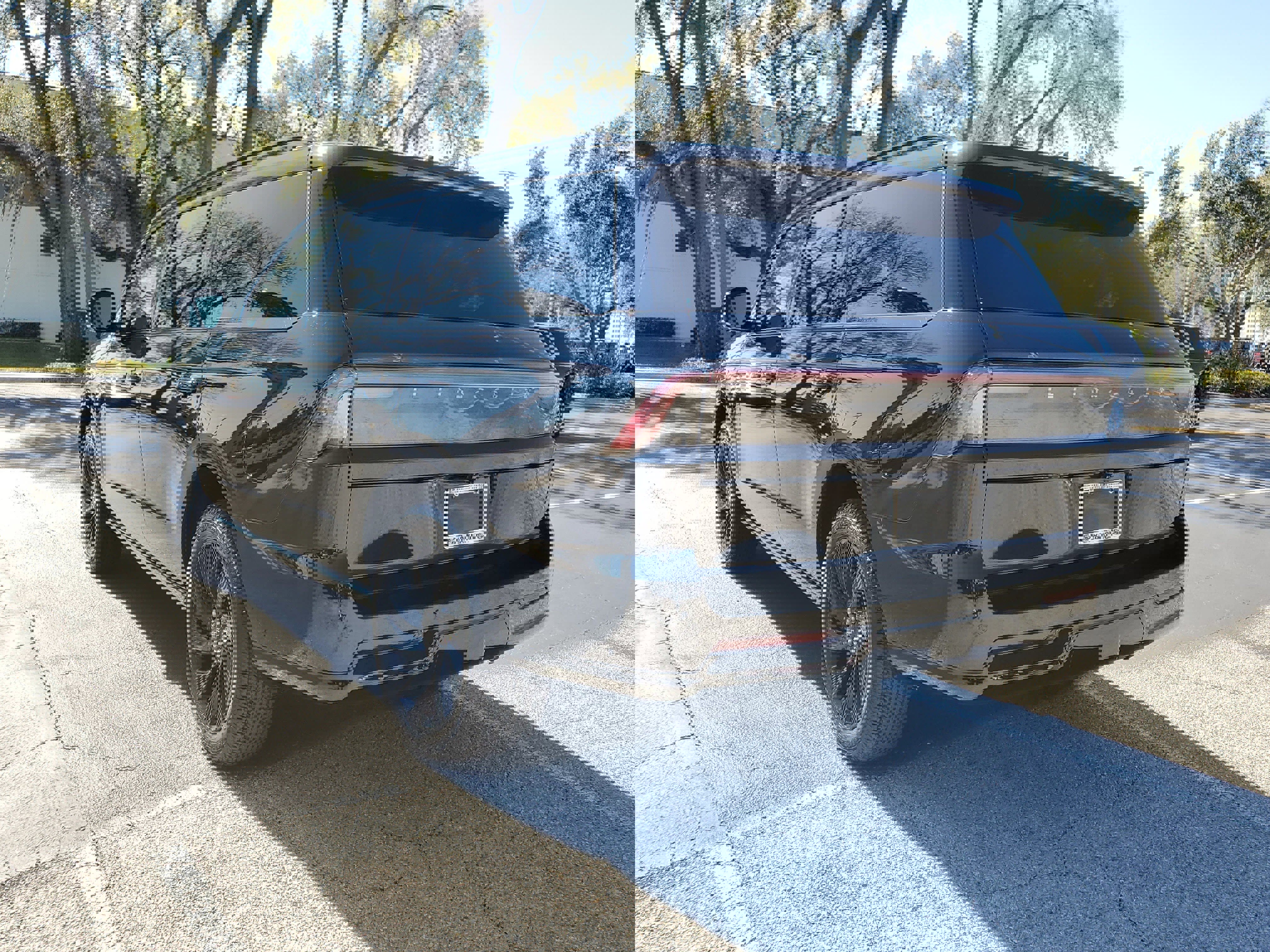 Used 2025 Lincoln Navigator Reserve w/ Jet Appearance Package image 7