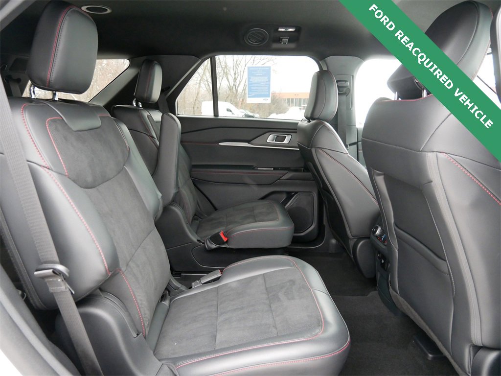 Used 2025 Ford Explorer ST image 9