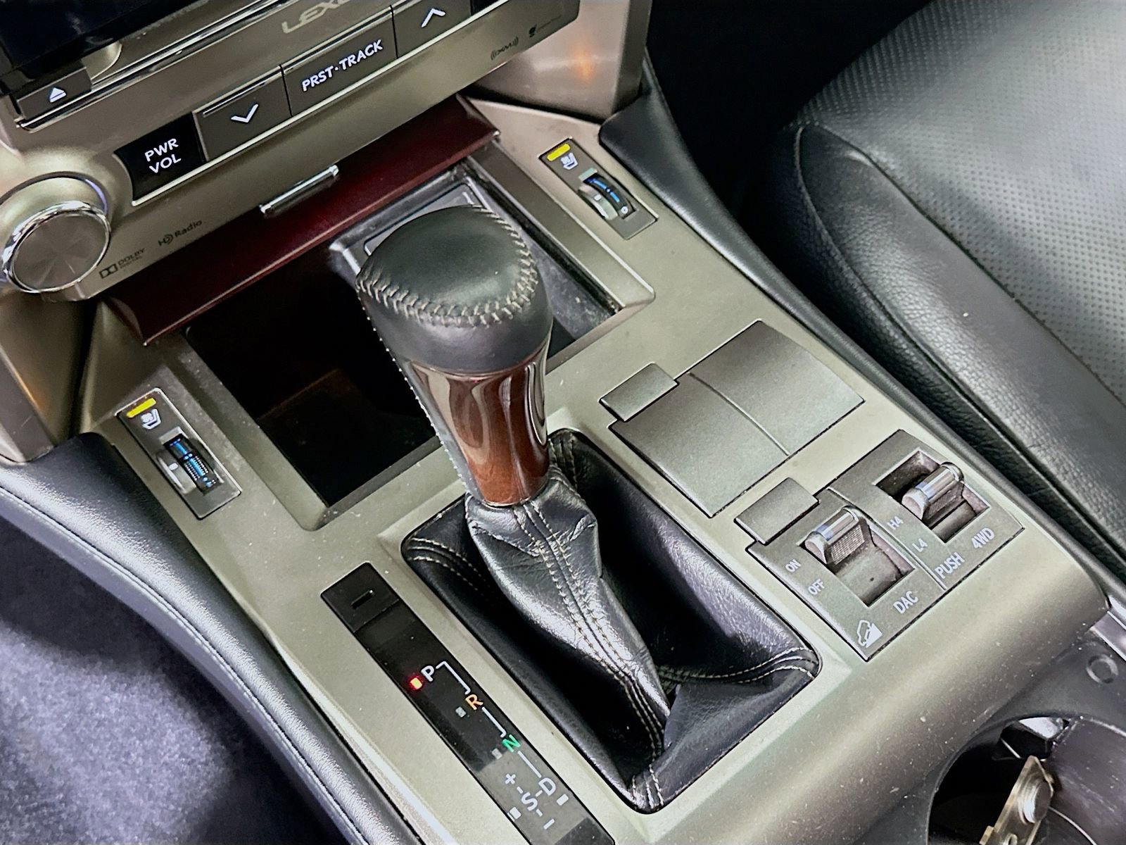 Used 2018 Lexus GX 460 Premium w/ Premium Package AWD/4WD image 17