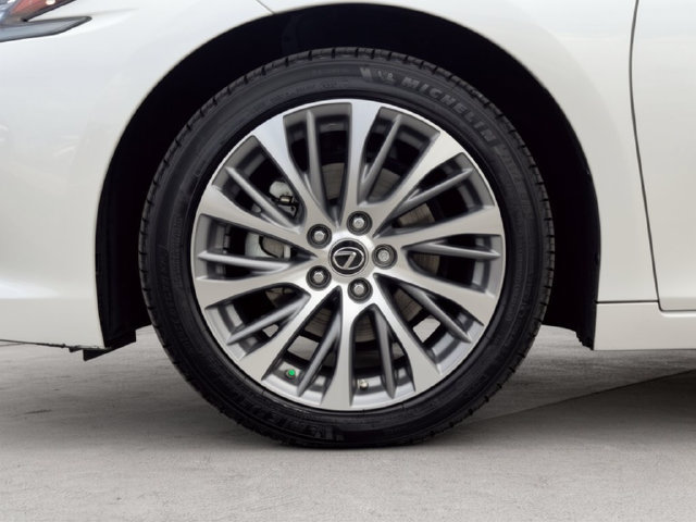 Used 2021 Lexus ES 300h w/ Premium Package FWD image 11
