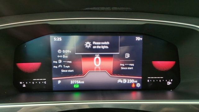 Used 2022 Volkswagen Tiguan SE R-Line image 41