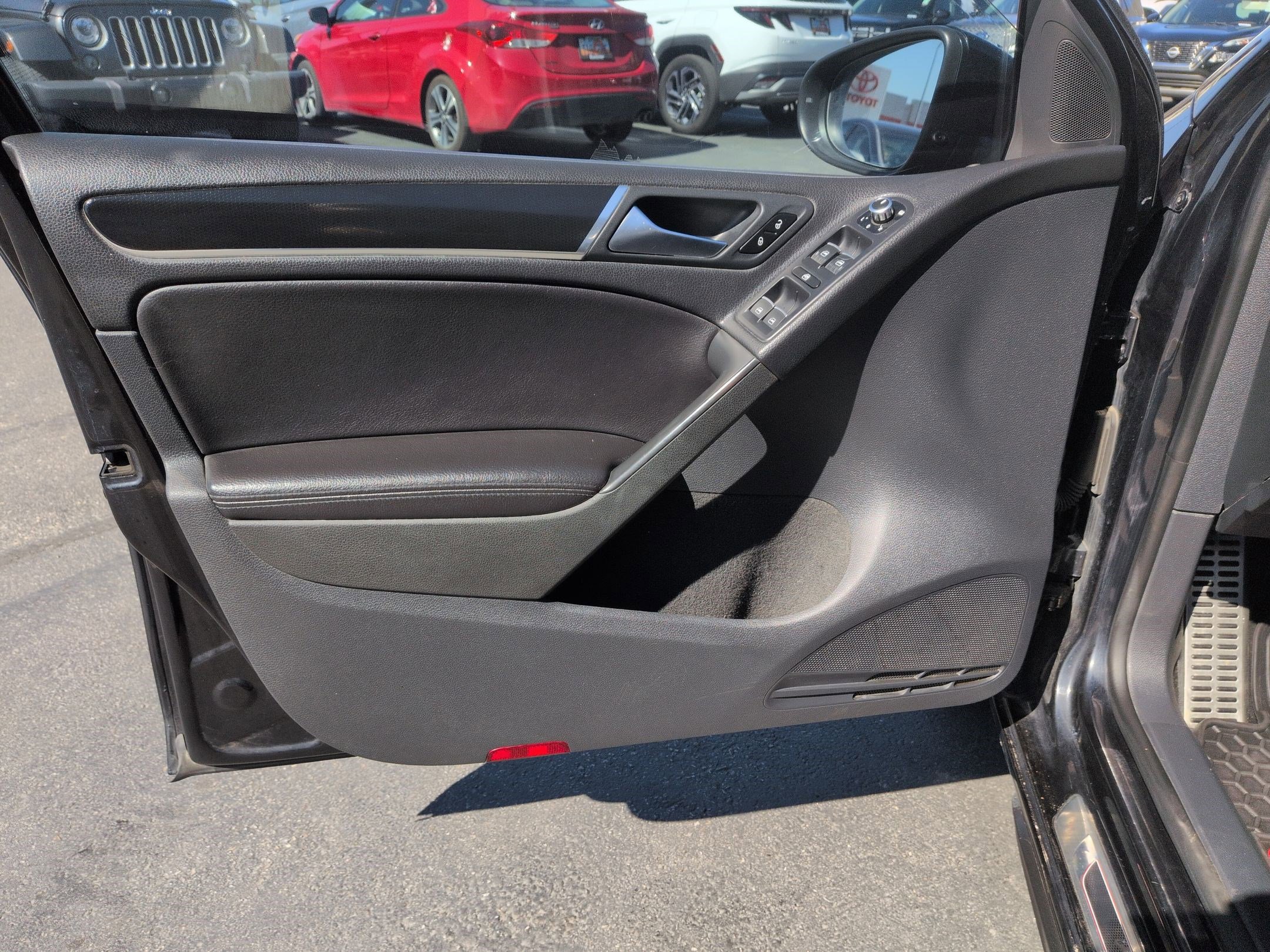 Used 2014 Volkswagen GTI Wolfsburg Edition image 14