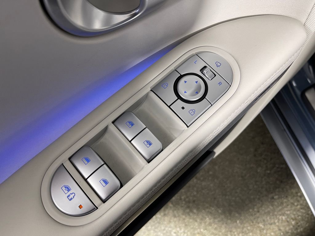 Certified 2022 Hyundai Ioniq 5 Limited AWD/4WD image 18