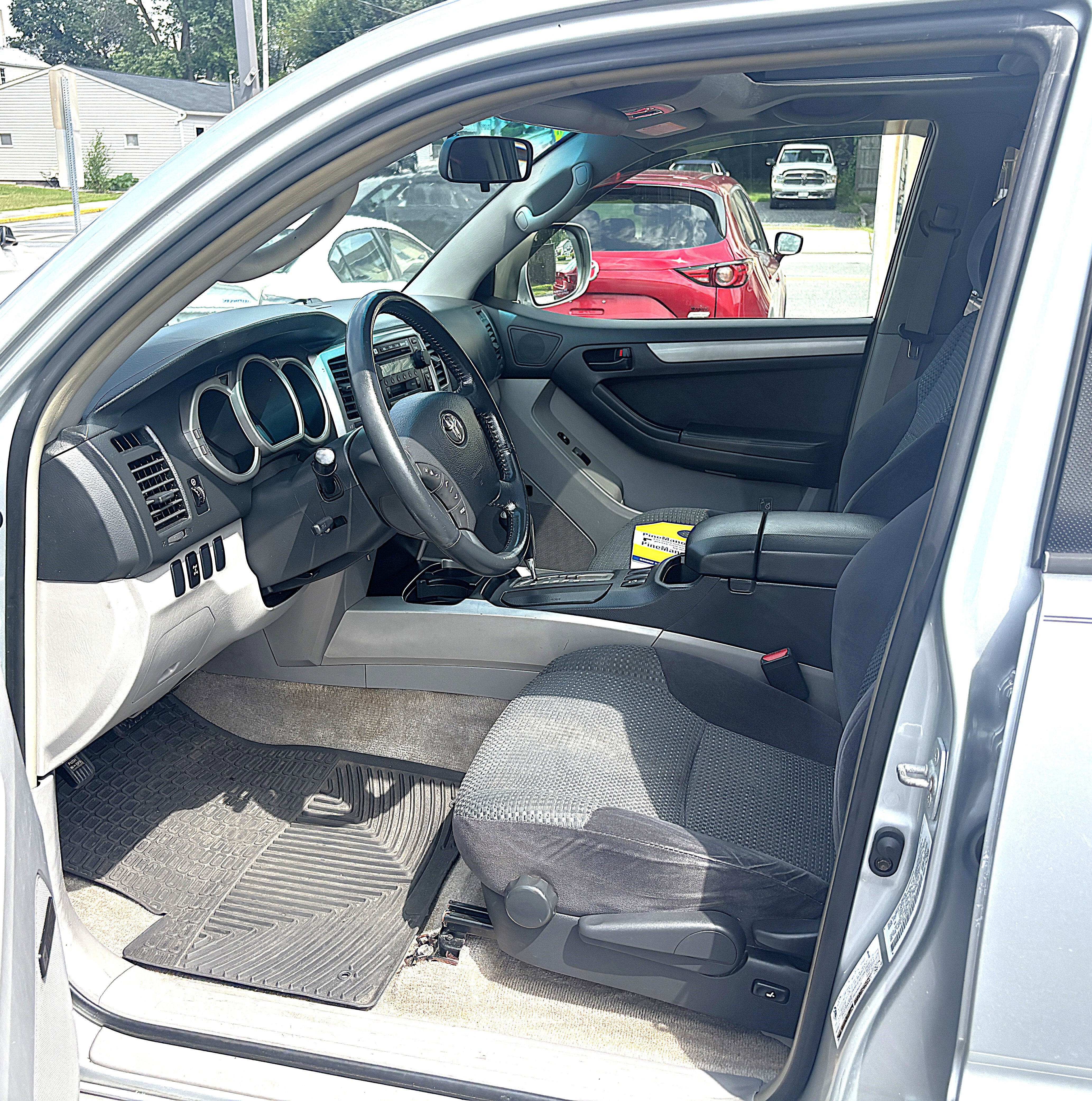 Used 2004 Toyota 4Runner Sport image 14