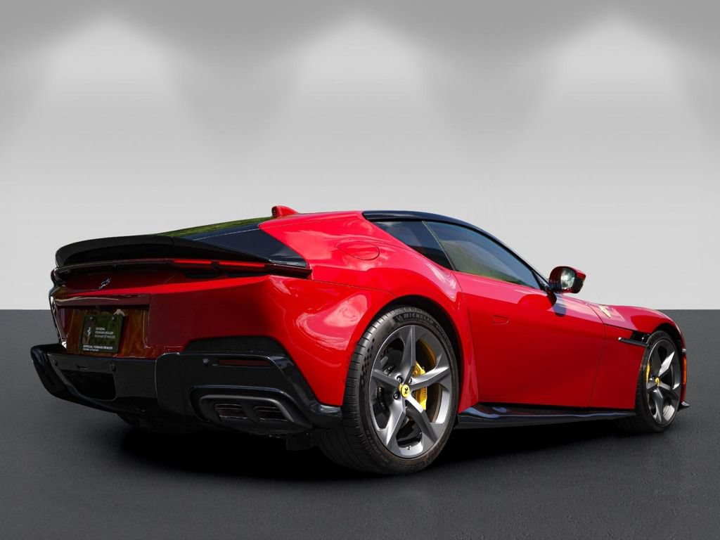 Certified 2025 Ferrari 12Cilindri RWD image 3