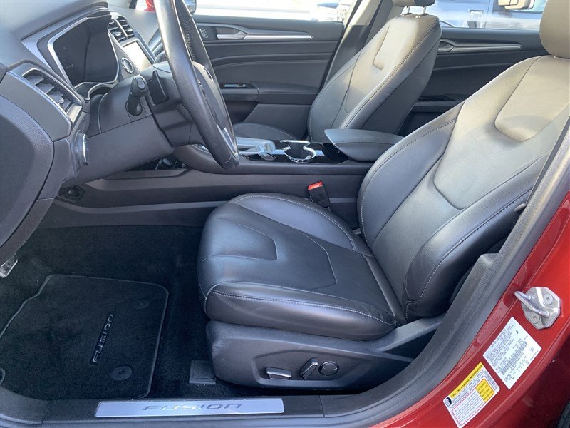 Used 2016 Ford Fusion Titanium FWD image 13
