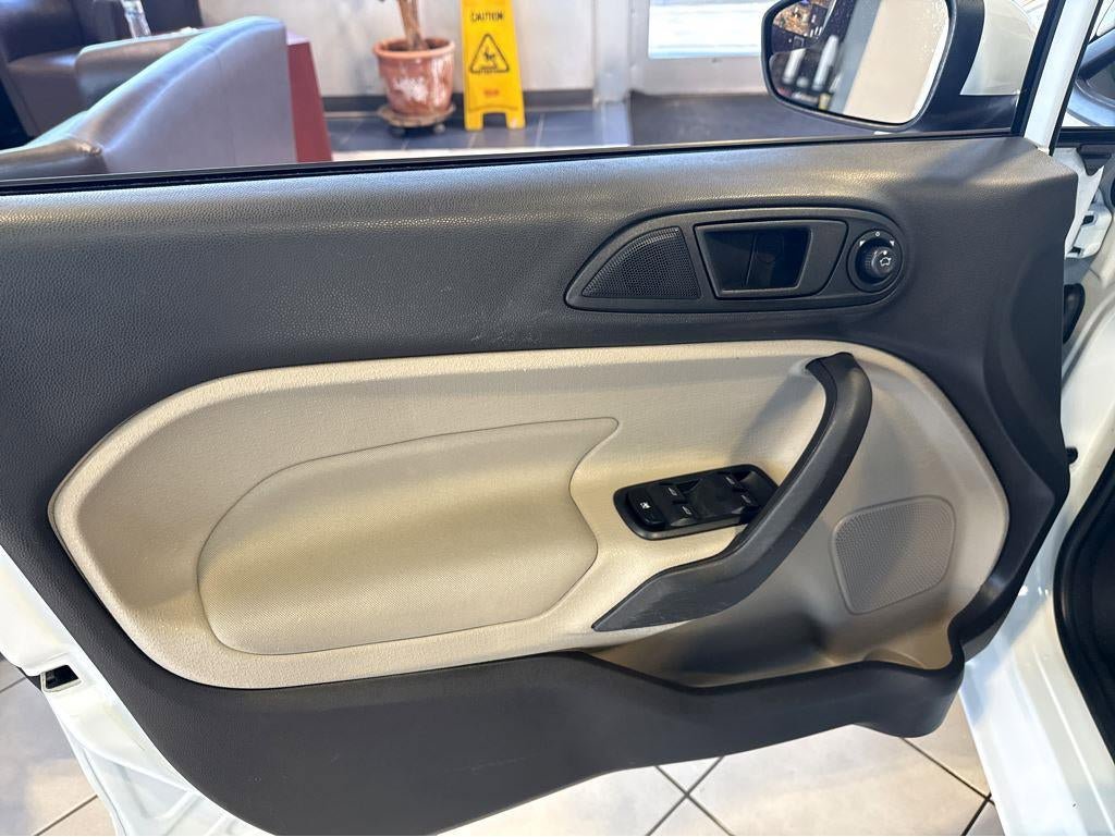 Used 2019 Ford Fiesta SE FWD image 16