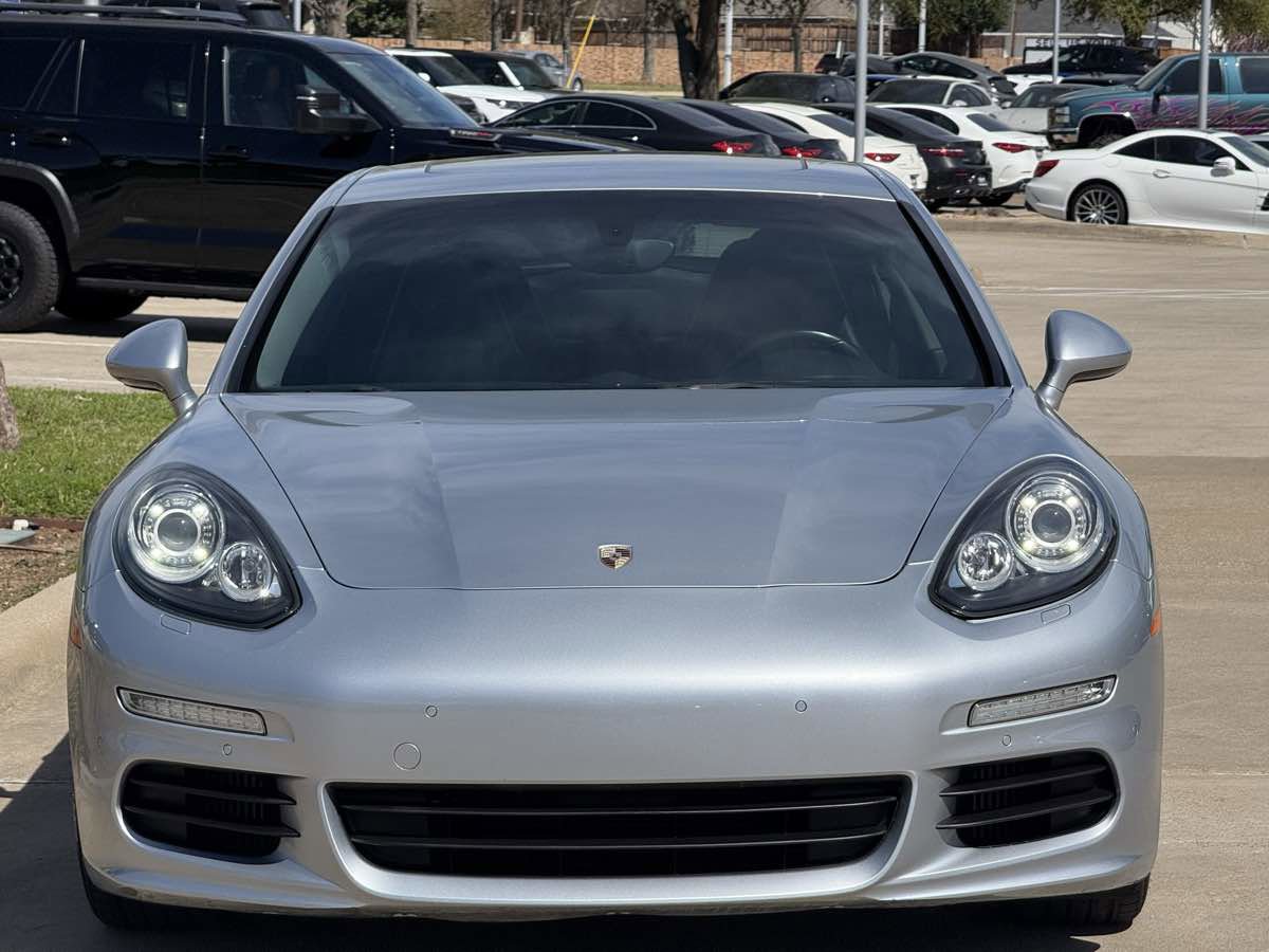 Used 2015 Porsche Panamera S image 3